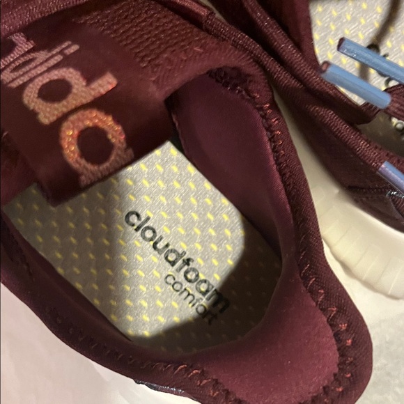 Adidas KAPTIR X Sneakers with White Sole - Picture 13 of 13